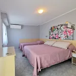 Gallia Apartments
